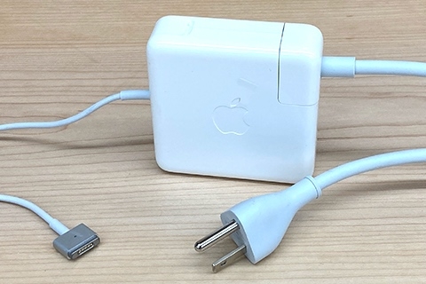 MagSafe 2 Macbook charger